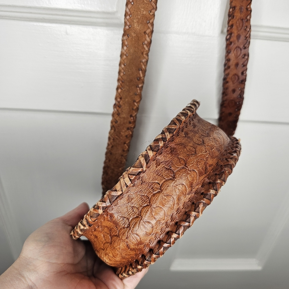 VTG 70s Tooled Leather Bag - Picture 12 of 14
